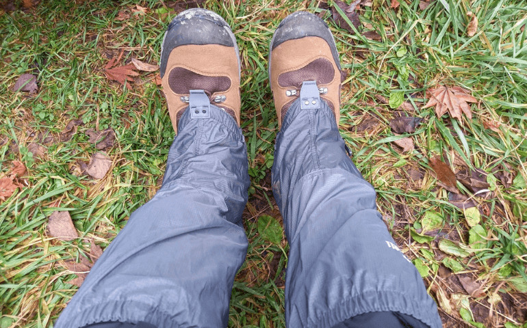 雨の日も安心。靴とズボンのすそが汚れない【登山用ゲーター】